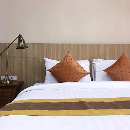 Nine Smiths Hotel Chiangmai Chiang Mai Dış mekan fotoğraf